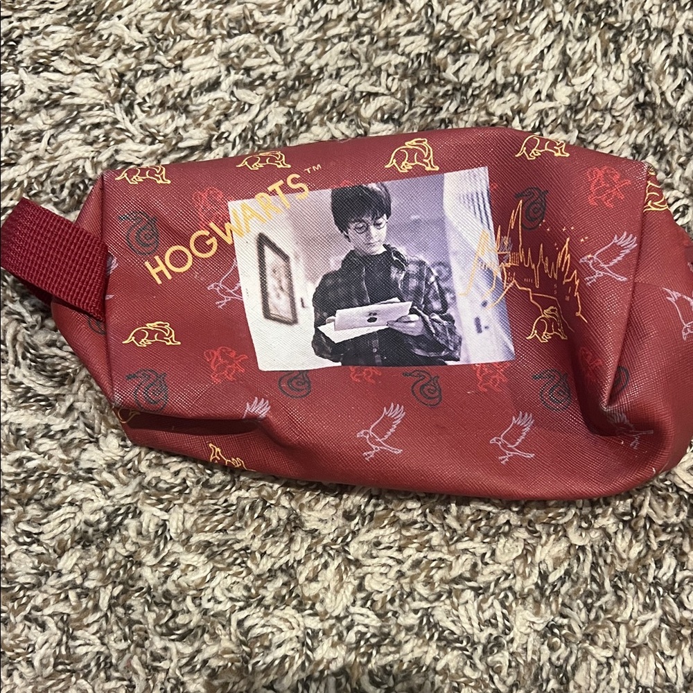 Hogwarts Maroon Toiletry Bag for Men